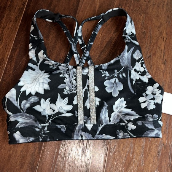 Old Navy Other - Old Navy NWT Women’s Small Sports Bra Medium Support